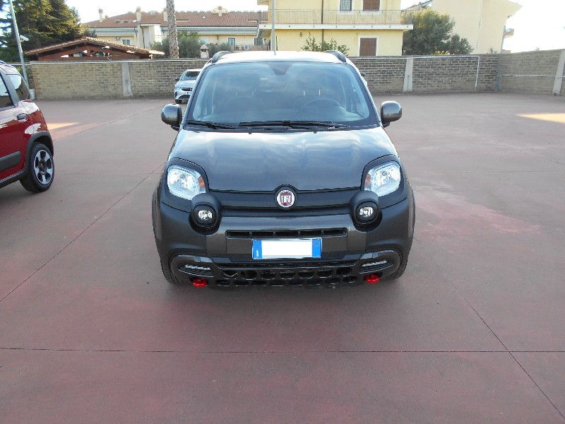 Usato Fiat a Ladispoli e Cerveteri - FIAT PANDA CROSS HYBRID 1.0 70 CV - Ladiauto